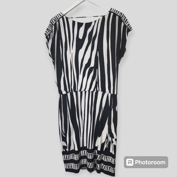 Cache Black & White Zebra Print Open Back Blouson Dress size 6 - Picture 7 of 9